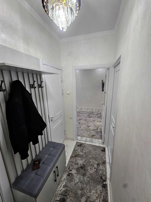 9-й квартал Чиланзар Продаётся квартира.