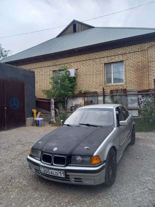 Бампер и капот продам