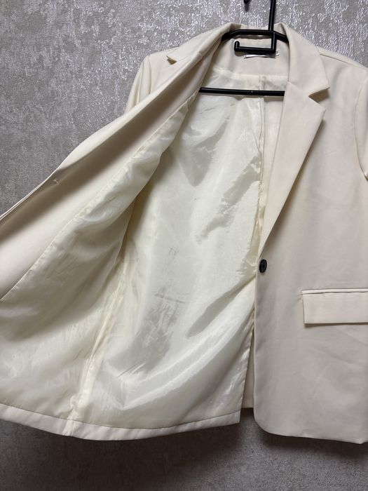 Белый костюм новый