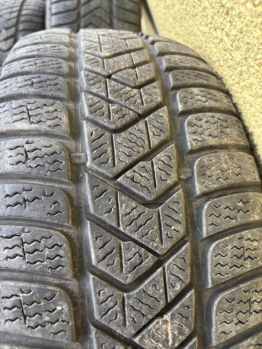 4бр Зимни гуми 225/45/18 Pirelli Sottozero 3