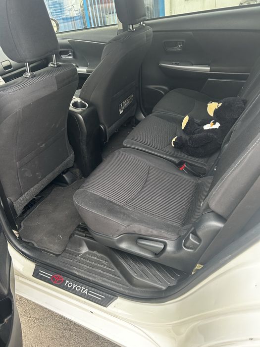 Toyota prius plus 2017