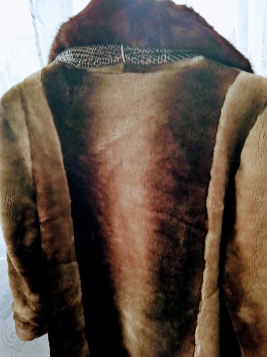 пуховик с капюшоном