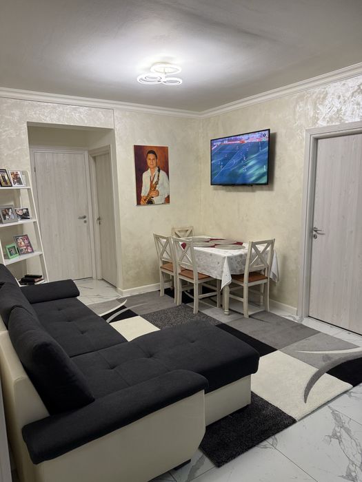 Vand apartament 3 camere