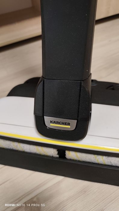 Безжична прахосмукачка за мокро и сухо почистване KARCHER FC 4-4 Batte