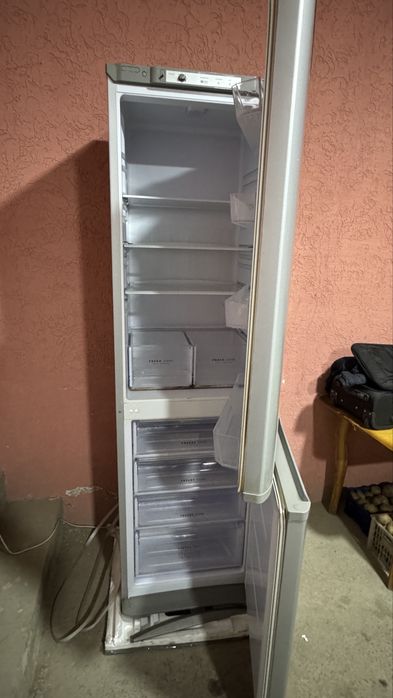 Холодильник Бирюса