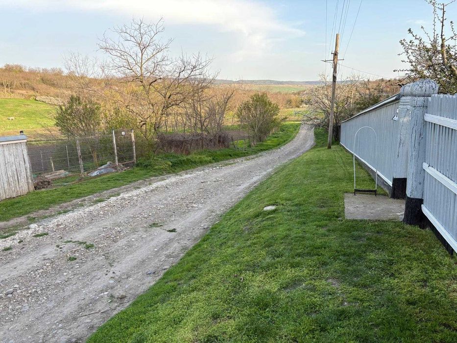 Casa traditionala in localitatea MÎNJEȘTI, la 10 km de Vaslui