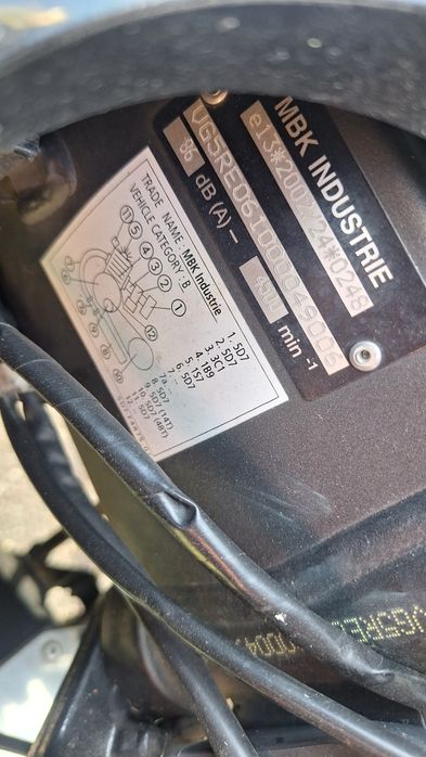 Vând Yamaha YZF 125