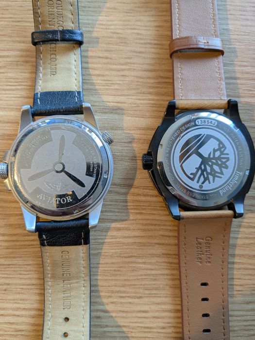 2 Ceasuri Aviator, Timberland, citește anunțul.