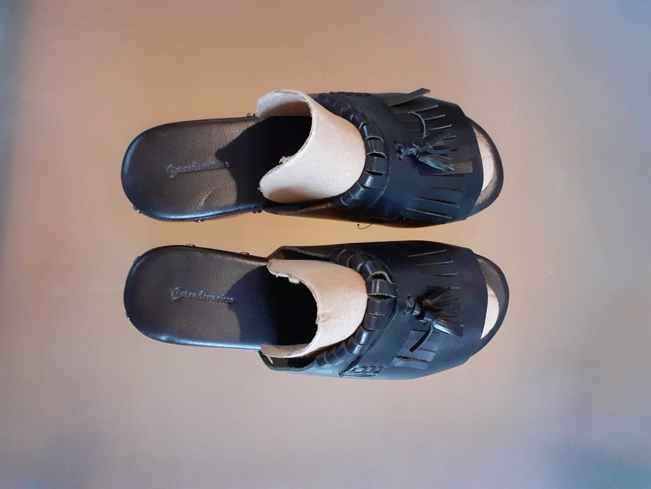 saboti noi cu talpa din lemn