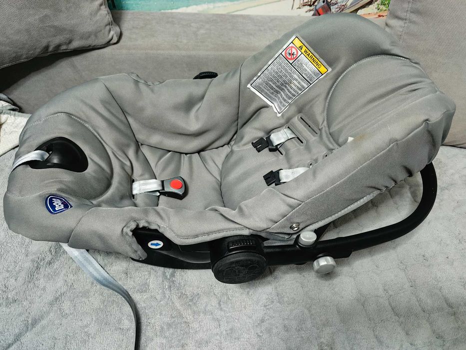 Столче за кола Chicco Universal 0-13 кг