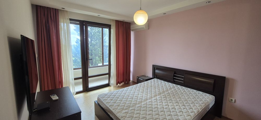 Дава се под наем Двустаен апартамент в Бургас, Лазур - 67 кв.м за 459 € - Снимка #2