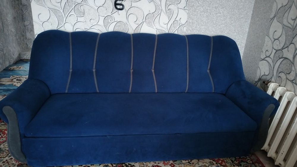 Продам диван нефтебаза