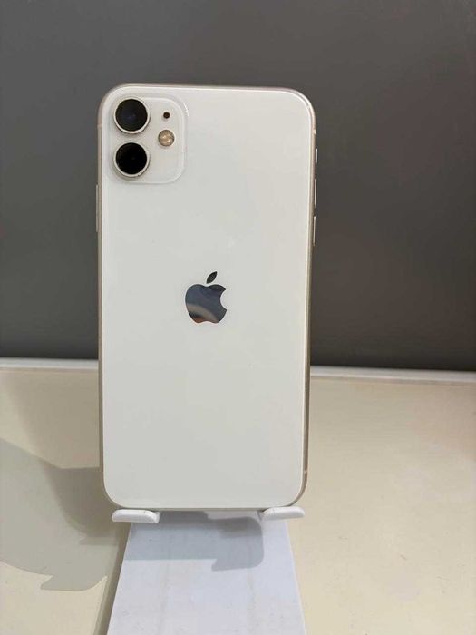 IPhone 11 64 Гб. в хорошем состоянии