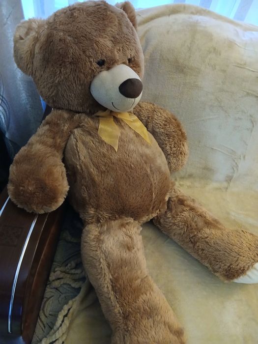 Ursulet de plus 1 m inaltime stare perfecta
Dimensiuni
- inaltime