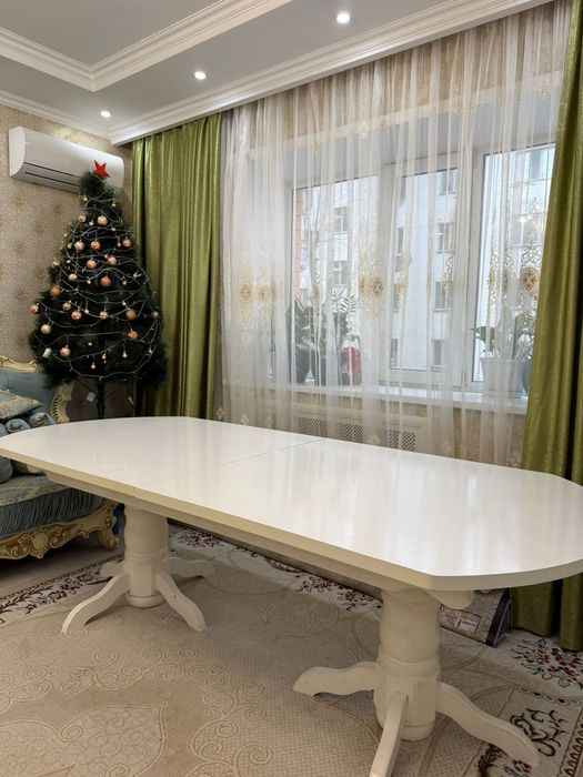 Стол для гостиной