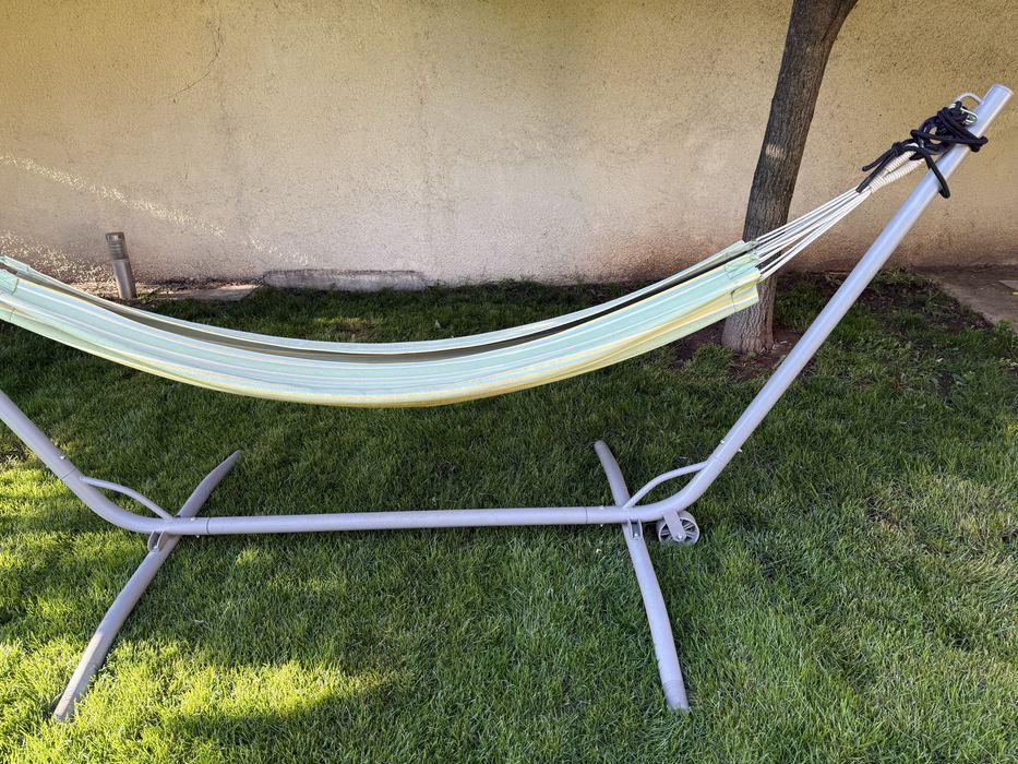 Hamac cu suport metalic