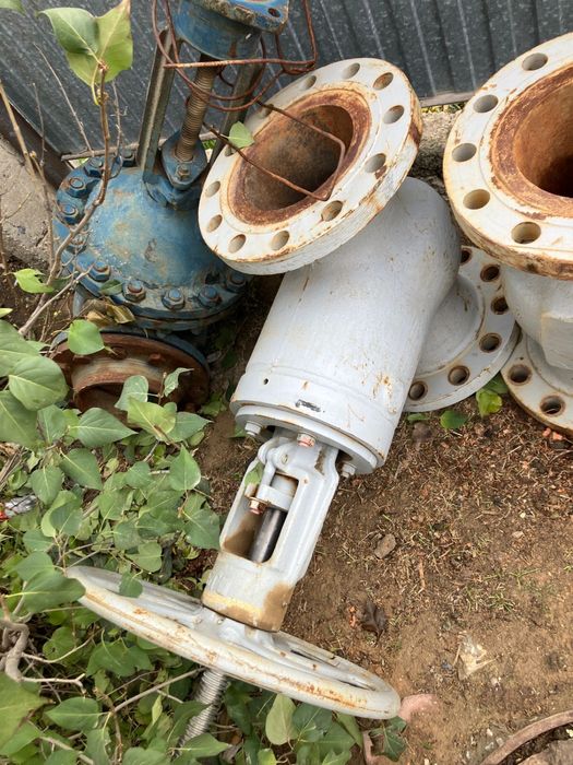 Продам задвижки