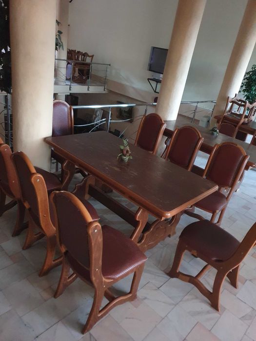 Mese si Scaune Restaurant