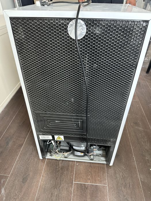 Холодильник Бирюса 90