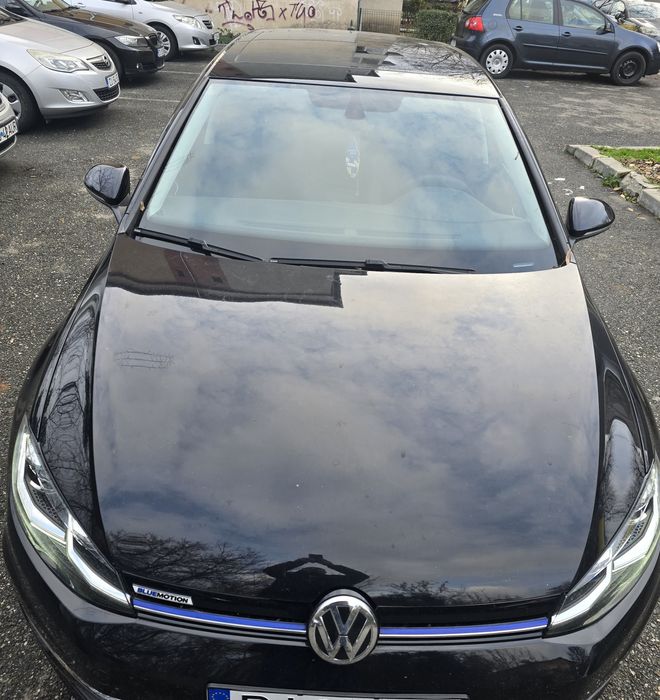 Vând Volkswagen Golf 7