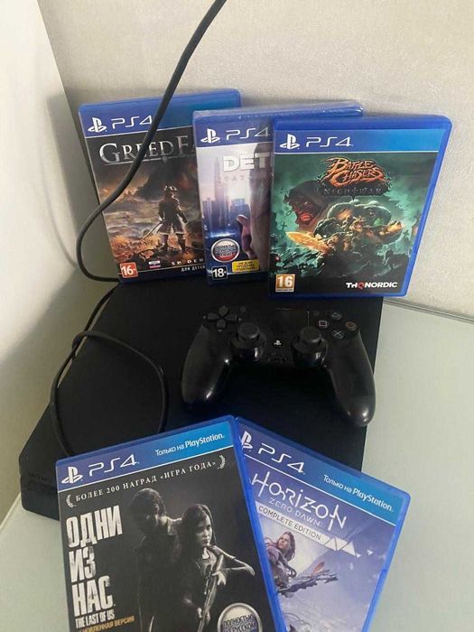 Продам PlayStation 4