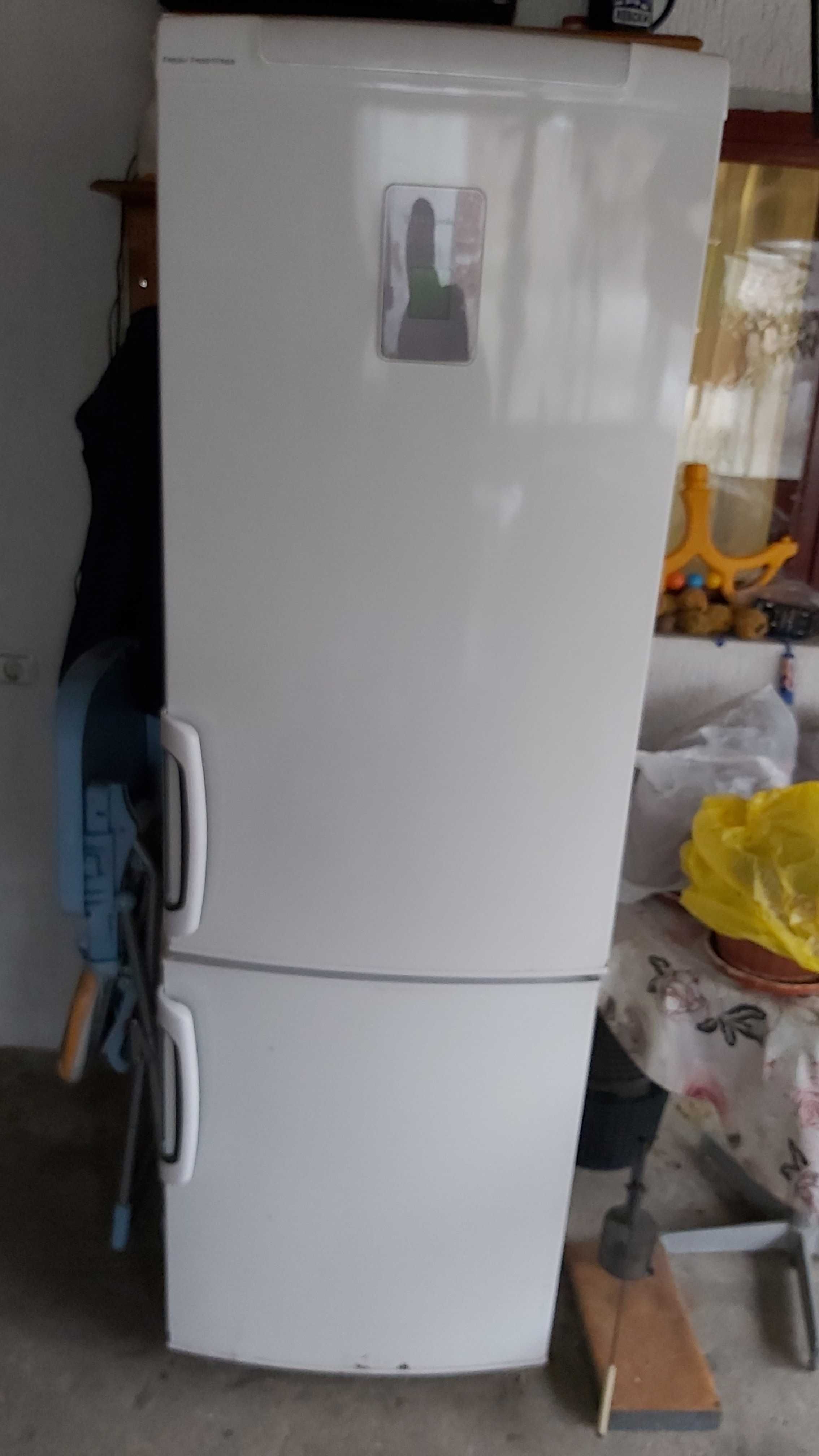 Хладилник с фризер Electrolux гр. Велинград • OLX.bg