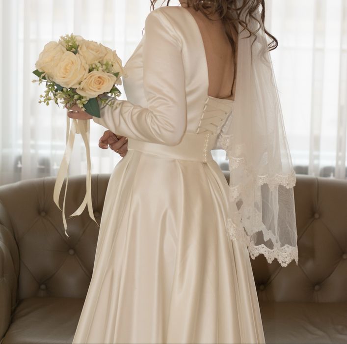 Свадебное платье