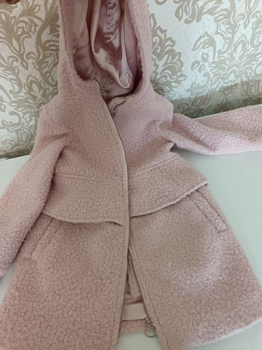 Пальто на девочку рост 122-128 см