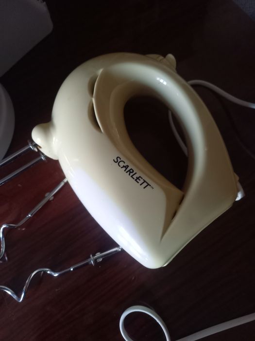 Продаётся кухонный миксер