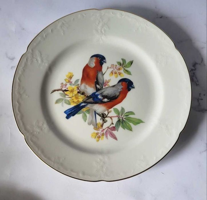 Винтидж чинии на Kaiser за стена