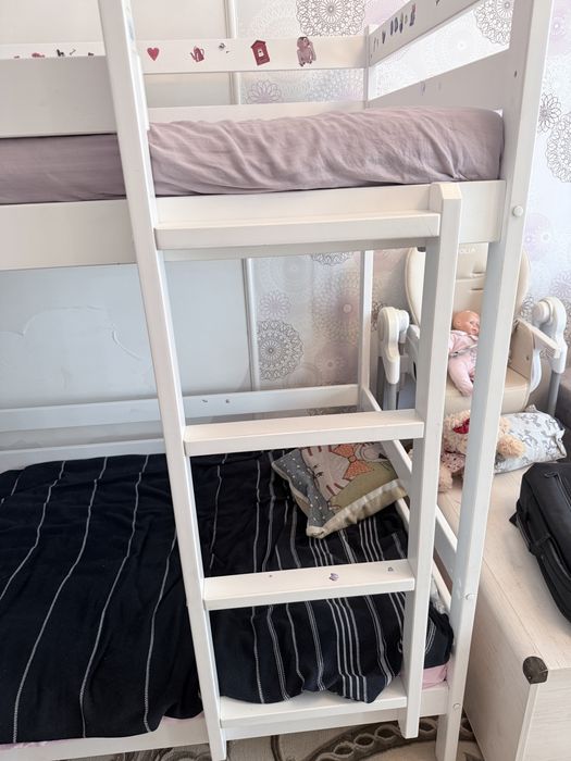 двухъярусная детская кровать