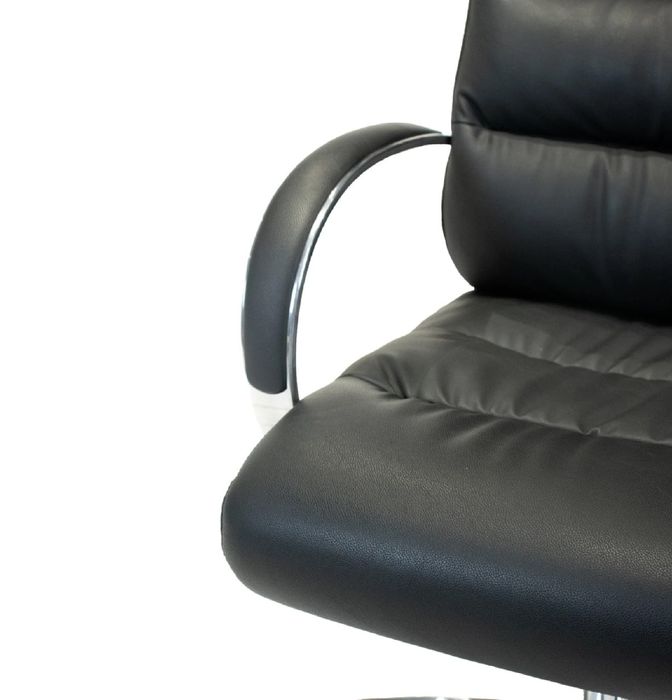 Кресло директора руководительское TWISTER