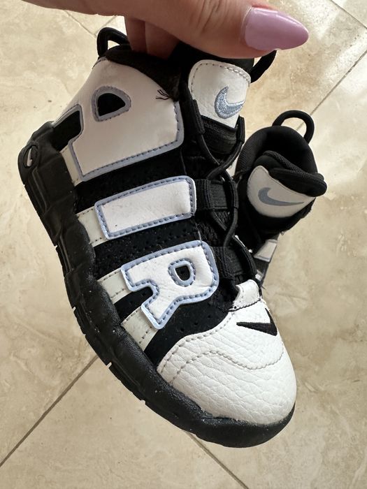 Adidasi copii Nike Air marimea 26