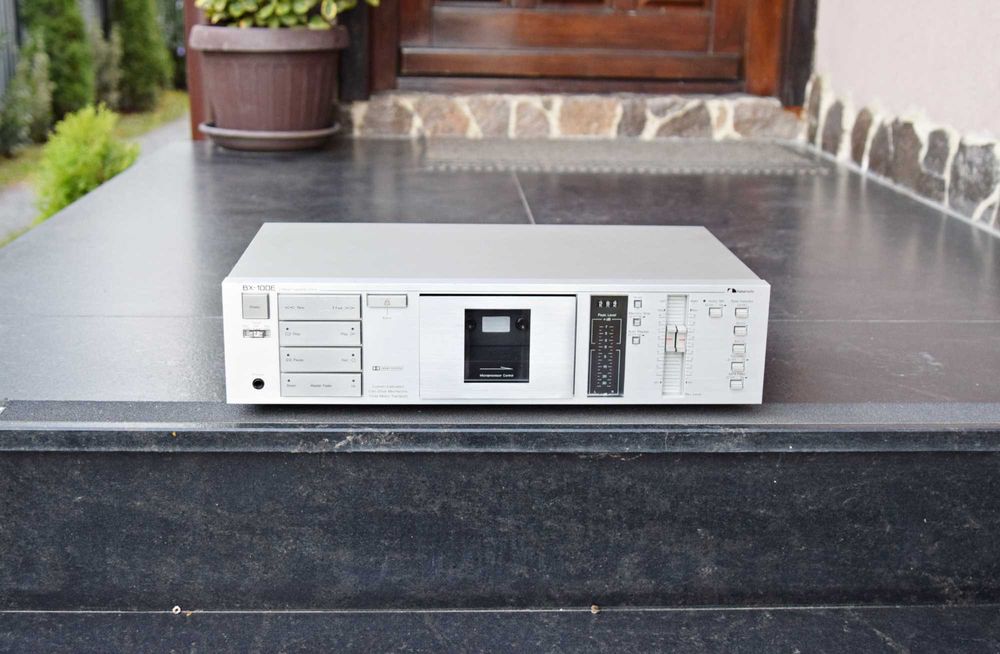 Deck Nakamichi BX-100 E, casetofon