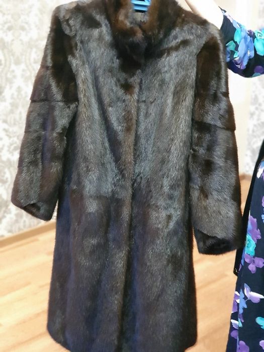 Продам норковую шубу и косынку