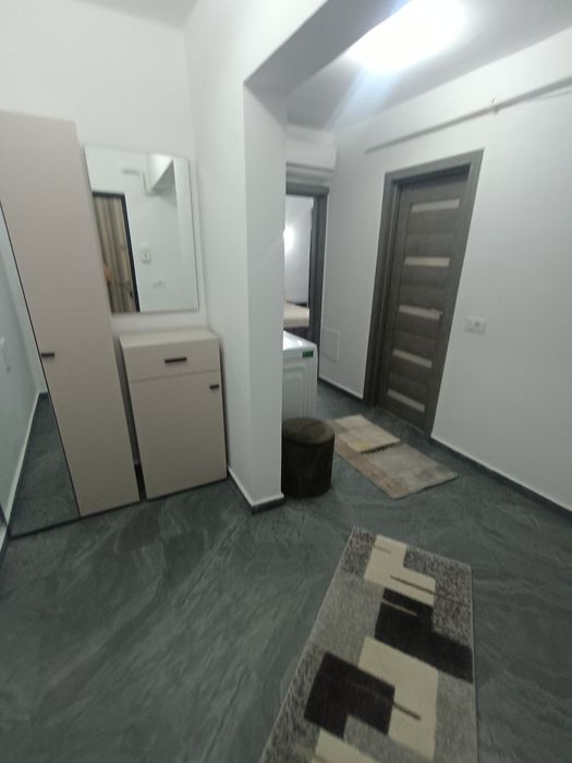 Proprietar închiriez ap. 2 camere, central,  renovat complet, centrala pe gaz și aer condiționat