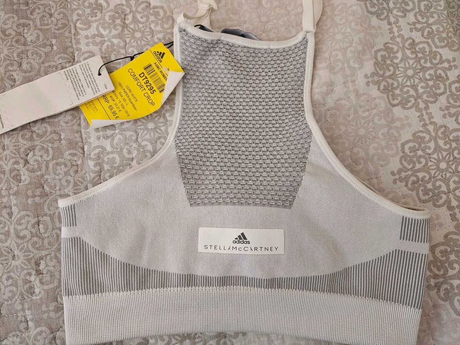 Оригинално бюстие на Адидас- Стела Макартни