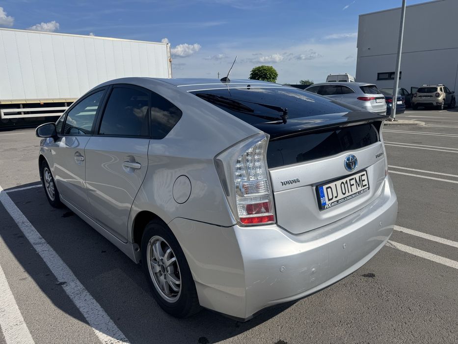Toyota Prius Hybrid 1.8 Automat – 2012 – Întreținută, investiții recente