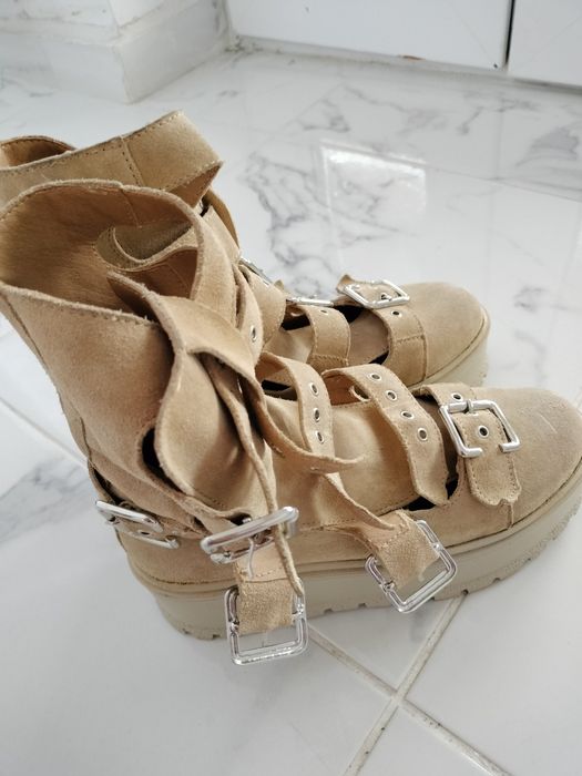 Botine cu platforma piele întoarsă