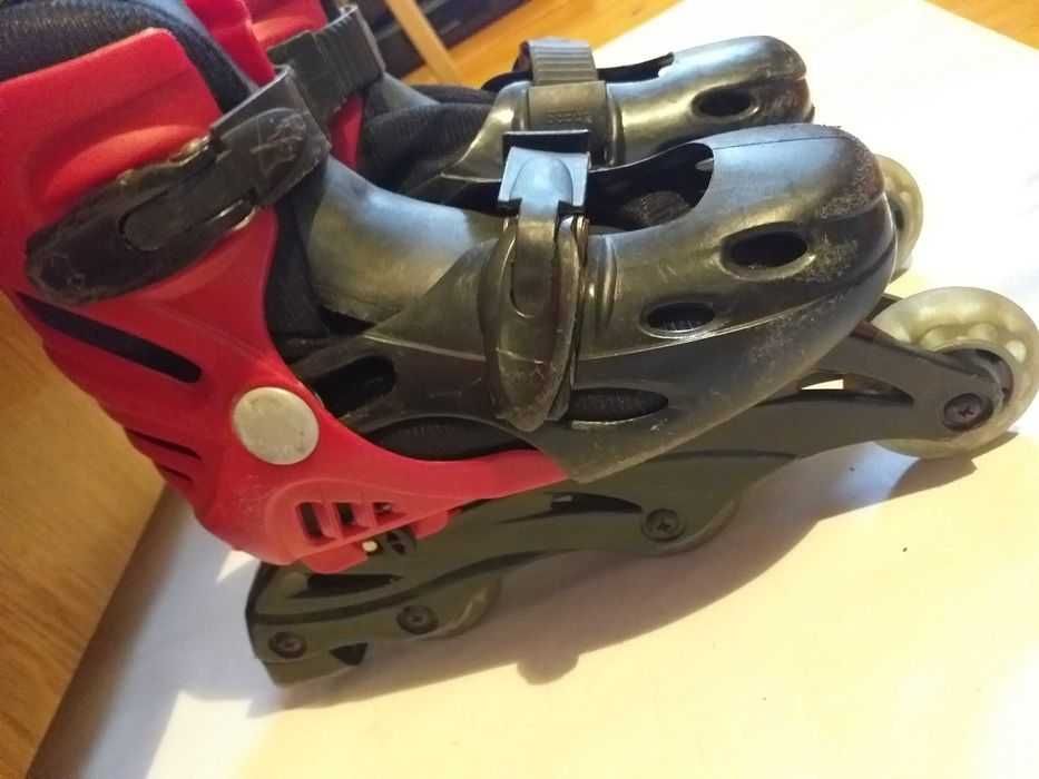 Role copii marimea 31-34,reglabile,in stare foarte buna