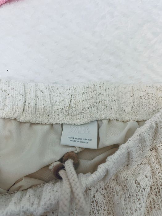 Pantaloni cu imprimeu Zara bej 13-14 ani + bluza Zara roz