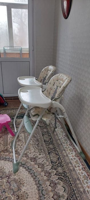 Детский монеж и стуля  для кормления