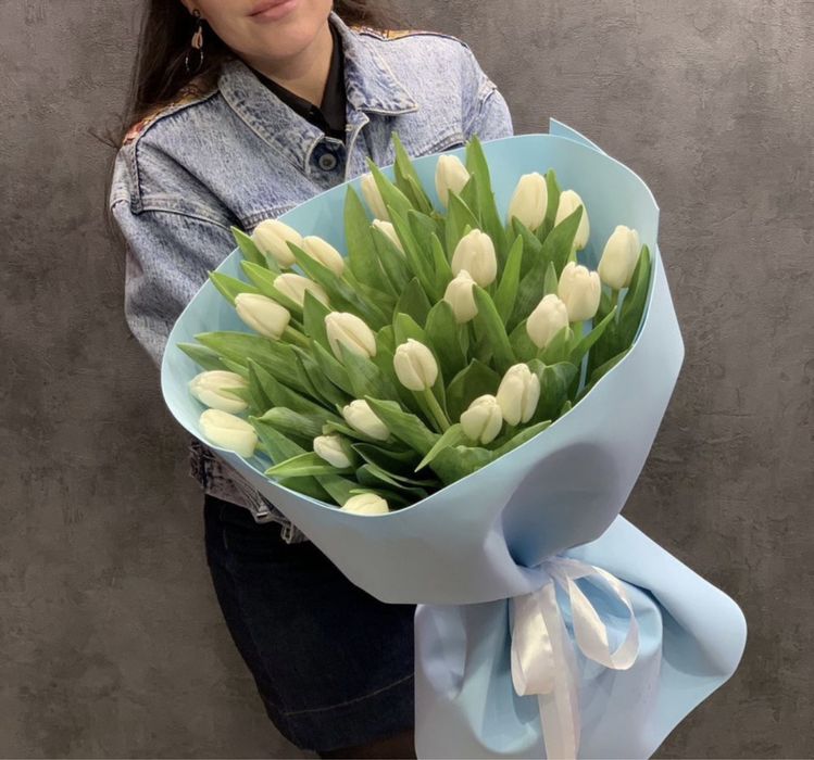 Тюльпаны красивые, высокие