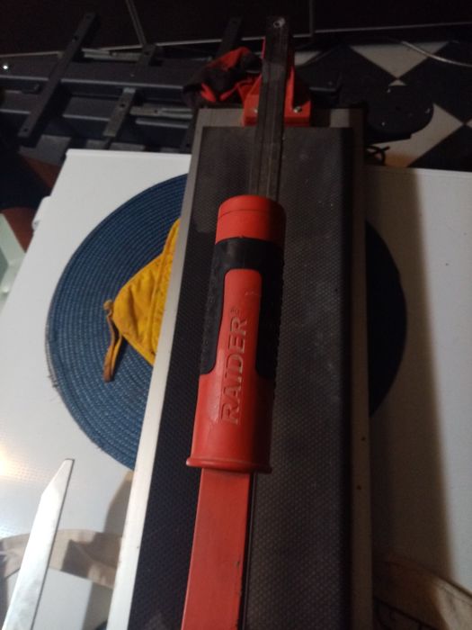 Mașina gresie raider