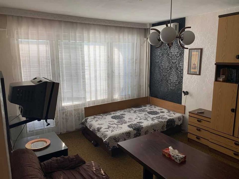 Дава се под наем Едностаен апартамент в Бургас, Лазур - 45 кв.м за 225 € - Снимка #4