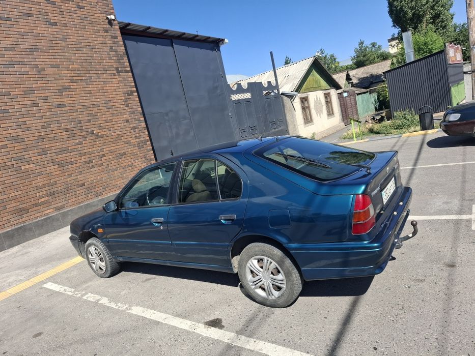 Nissan primera  1995 г.в. объем  2л