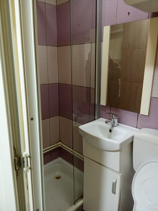 Vând garsoniera zona concas parter