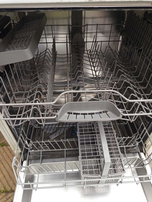 съдомиялна neff с повреда