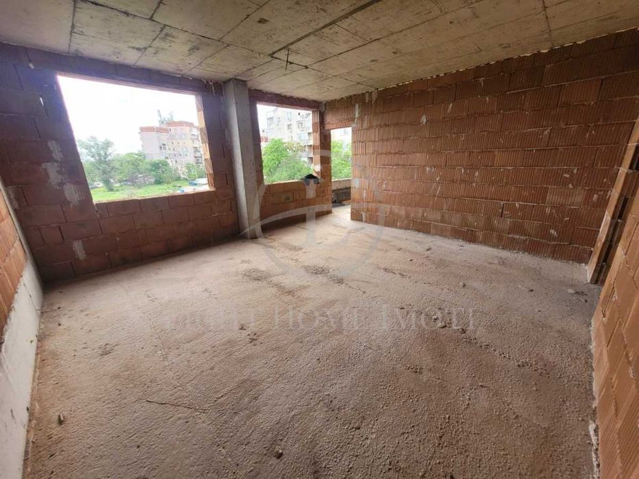 Продава се Двустаен апартамент в Пловдив, Тракия - 68 кв.м за 1142 €/кв.м - Снимка #4