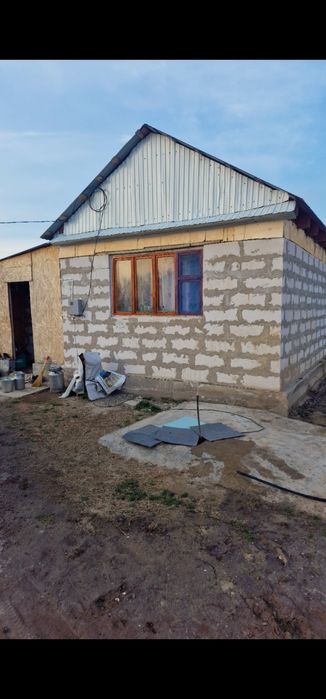 Участок с готовый времянкой